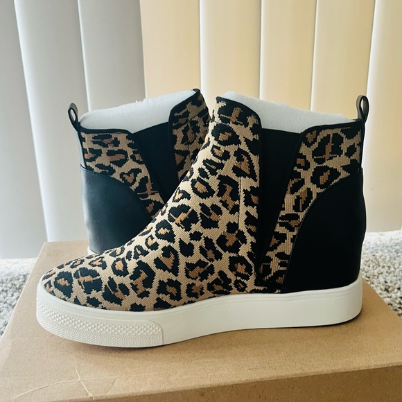 Steve Madden Ditta Wedge Sneaker, Women's Size 6.5 M, Beige MSRP $92 - Picture 1 of 6